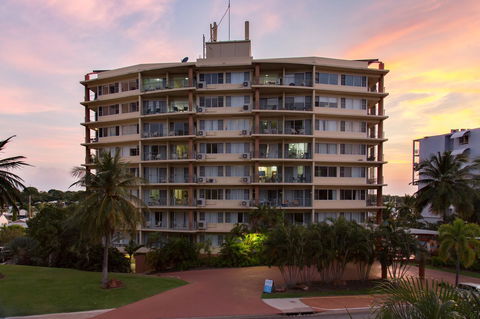Cullen Bay Resorts - Great Ocean Road Tourism 12