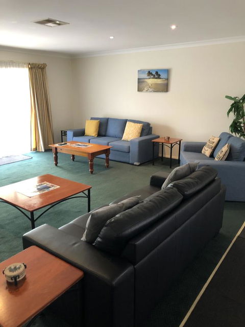 Beaches Serviced Apartments - Great Ocean Road Tourism 7