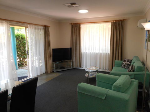 Beaches Serviced Apartments - Great Ocean Road Tourism 27
