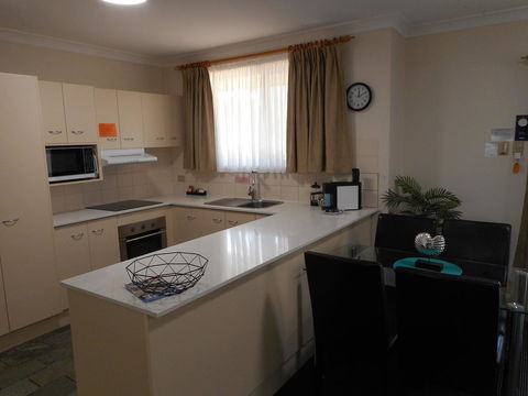 Beaches Serviced Apartments - Great Ocean Road Tourism 26