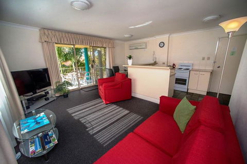 Beaches Serviced Apartments - Great Ocean Road Tourism 12