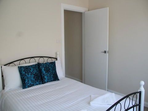Beaches Serviced Apartments - Great Ocean Road Tourism 3