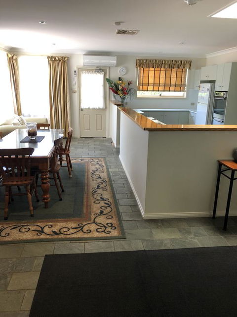 Beaches Serviced Apartments - Great Ocean Road Tourism 5