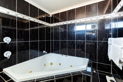 Elkira Court Motel - Great Ocean Road Tourism 26