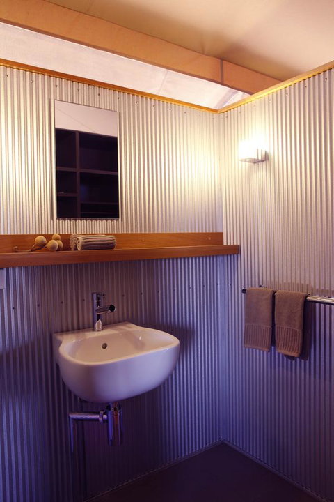 Wildman Wilderness Lodge - Great Ocean Road Tourism 11