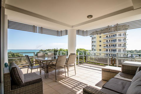 ZEN BY THE WATER - Esplanade Darwin Retreat - Great Ocean Road Tourism 3