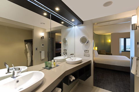 Hilton Darwin - Great Ocean Road Tourism 15