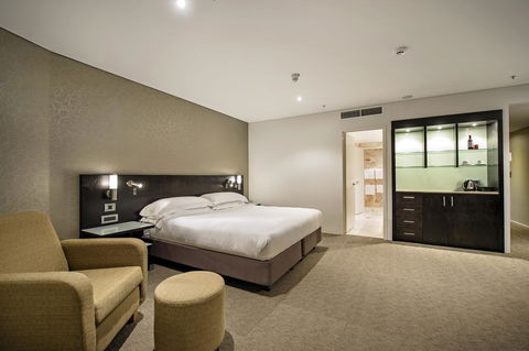 Hilton Darwin - Great Ocean Road Tourism 34