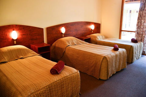 Erldunda Desert Oaks Resort - Great Ocean Road Tourism 23