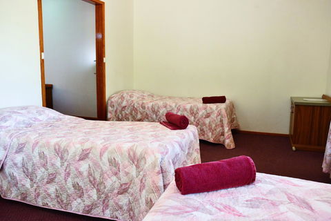 Erldunda Desert Oaks Resort - Great Ocean Road Tourism 31