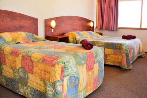 Erldunda Desert Oaks Resort - Great Ocean Road Tourism 34