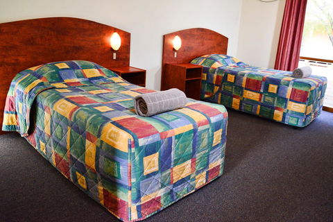 Erldunda Desert Oaks Resort - Great Ocean Road Tourism 35