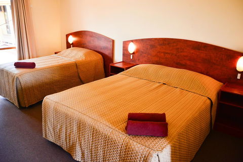 Erldunda Desert Oaks Resort - Great Ocean Road Tourism 33