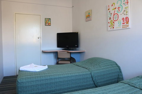 Golden Sands Motor Inn - Great Ocean Road Tourism 19