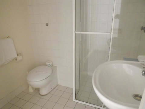 Golden Sands Motor Inn - Great Ocean Road Tourism 29