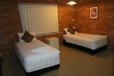 Golden Sands Motor Inn - Great Ocean Road Tourism 5