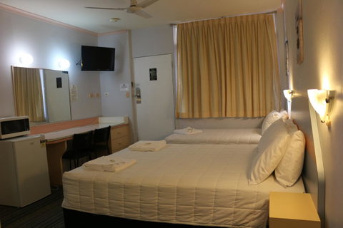 Golden Sands Motor Inn - Great Ocean Road Tourism 25