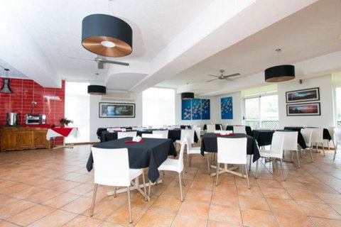 Bombora Resort - Coolangatta - Great Ocean Road Tourism 1