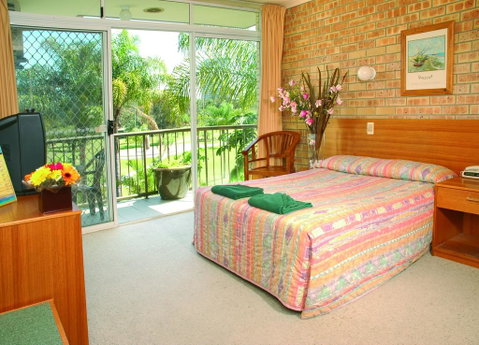 Bombora Resort - Coolangatta - Great Ocean Road Tourism 2