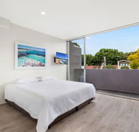 Bondi Beach Studio King Suite  Balcony - Great Ocean Road Tourism