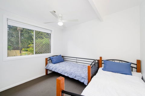 BONNY BEACH HOUSE - Holiday Accomodation With Pool - Great Ocean Road Tourism 3