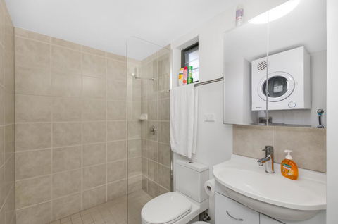 BOUTIQUE APARTMENTS BEACH LOCATION - Great Ocean Road Tourism 2