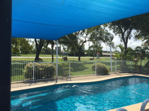 Bowen Arrow Motel - Great Ocean Road Tourism 3