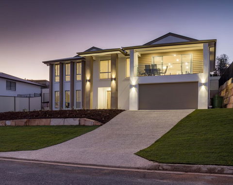 Brand New Executive Living - Great Ocean Road Tourism 0