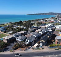 Brand new Peninsula Escape 100m to water - Great Ocean Road Tourism