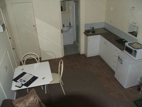 Bristol House Accommodation - Great Ocean Road Tourism 2
