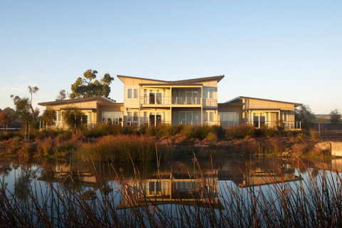 Broadbeach Inverloch Resort - Great Ocean Road Tourism 0