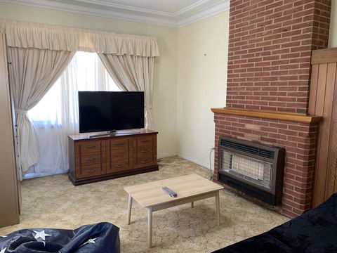 Budget In Goulburn - Great Ocean Road Tourism 0