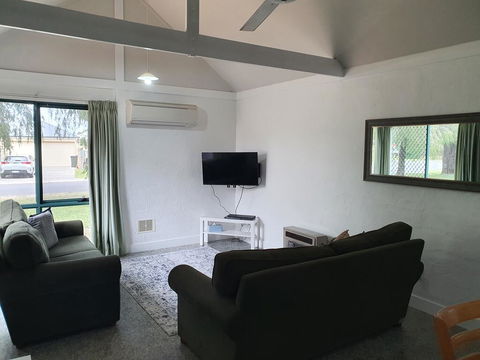 Busselton Holiday Units - Great Ocean Road Tourism 2