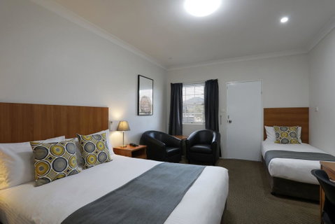 Cadman Motor Inn And Apartments - Great Ocean Road Tourism 0