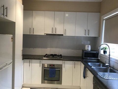 Cairnlea St Albans Townhouse - Great Ocean Road Tourism 2