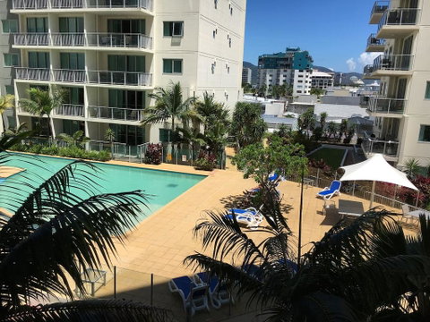 Cairns Esplanade 2 Bed 2 Bath Resort Hotel - Great Ocean Road Tourism 3