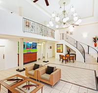 Cairns Queens Court - Great Ocean Road Tourism