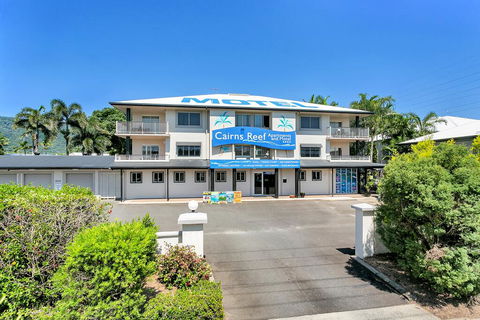 Cairns Reef Apartments & Motel - Great Ocean Road Tourism 0