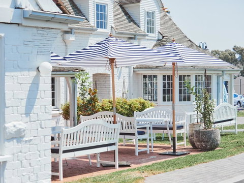 Camden Valley Inn - Great Ocean Road Tourism 1
