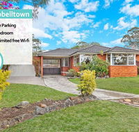 CAMPBELLTOWN HOLIDAY HOME 3 BED  FREE PARKING NCA039 - Great Ocean Road Tourism
