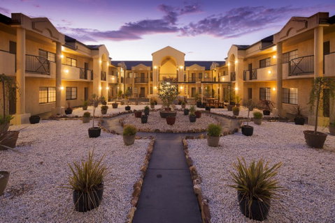 Canberra Parklands Central Apartment Hotel - Great Ocean Road Tourism 0