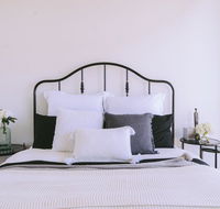 Capitol Executive Apartment on London Circuit - Great Ocean Road Tourism
