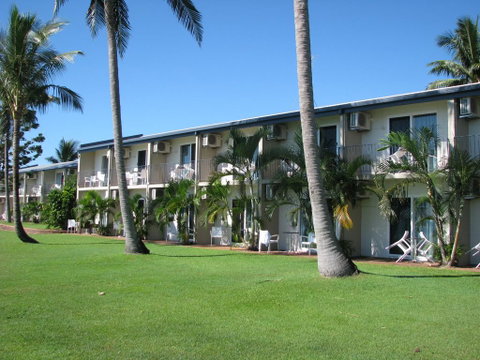 Cardwell Beachcomber Motel & Tourist Park - Great Ocean Road Tourism 0
