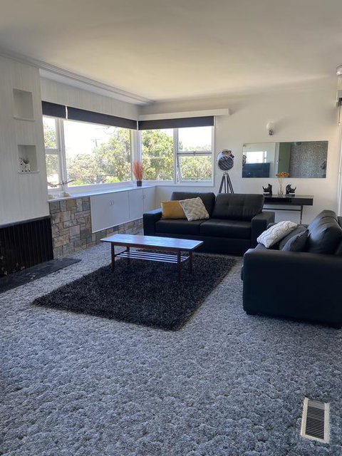 Centre Of Town - Great Ocean Road Tourism 1