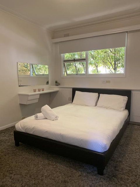 Centre Of Town - Great Ocean Road Tourism 0