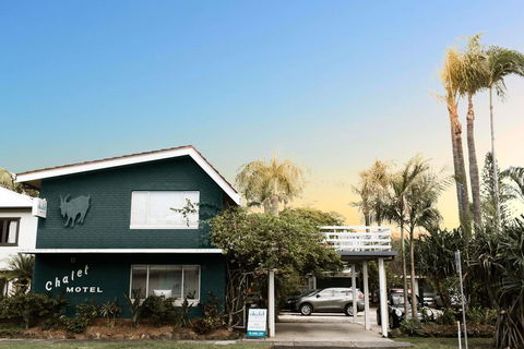 Chalet Motel Brunswick Heads - Great Ocean Road Tourism 0