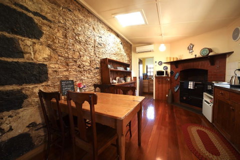 Cherry Plum Cottages - Great Ocean Road Tourism 2