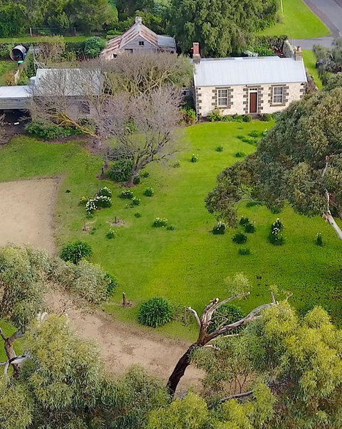 Cherry Plum Cottages - Great Ocean Road Tourism 3
