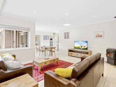 Cherry Walk Cottage - Great Ocean Road Tourism 1