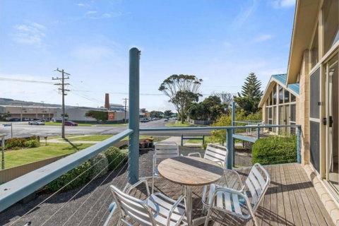 Cloud Nine - Great Ocean Road Tourism 2